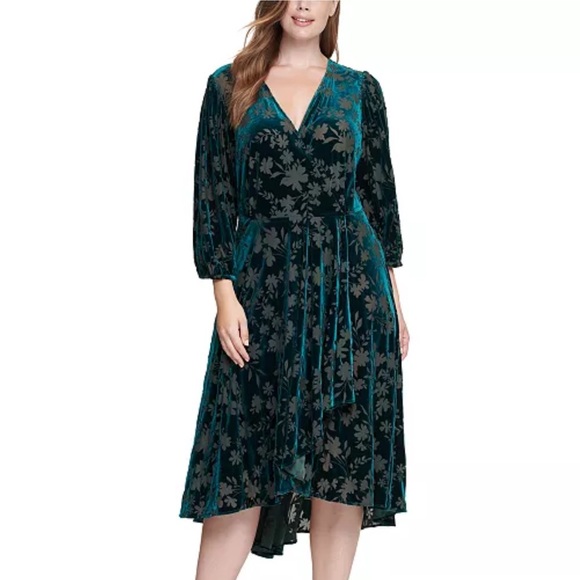 Calvin Klein Dresses & Skirts - Calvin Klein Plus Size Velvet Burnout Midi Dress 18W